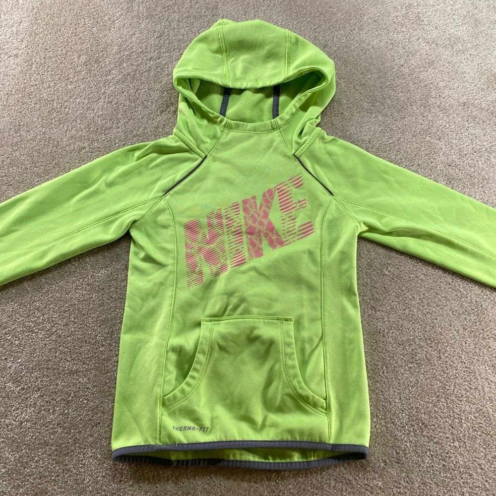 Nike‎ Hoodie Kids XS Neon Green Therma-FIT Fleece Graphic Sweatshirt 678593-367